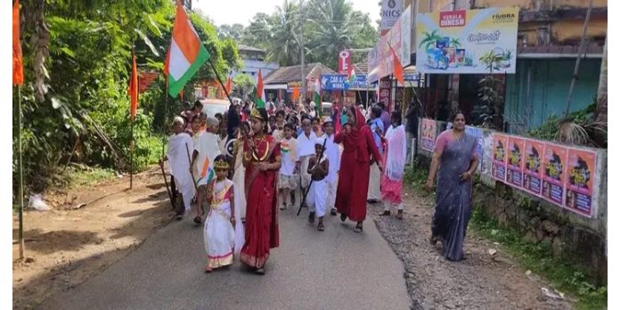 കോന്നിയിൽ വിപുലമായ സ്വാതന്ത്ര്യ ദിന പരിപാടികൾ നടന്നു കോന്നിയിൽ വിപുലമായ സ്വാതന്ത്ര്യ ദിന പരിപാടികൾ നടന്നു