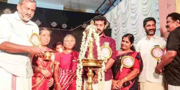 ദേശീയ ചലച്ചിത്ര അവാര്ഡ് ജേതാക്കള്ക്ക് ആദരവ് ദേശീയ ചലച്ചിത്ര അവാര്ഡ് ജേതാക്കള്ക്ക് ആദരവ്
