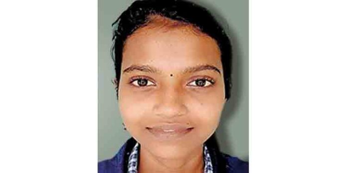 സ്കൂട്ടര് ഇടിച്ചു തെറിപ്പിച്ചു ചികിത്സയിലായിരുന്ന പത്താം ക്ലാസ് വിദ്യാര്ഥിനി മരിച്ചു സ്കൂട്ടര് ഇടിച്ചു തെറിപ്പിച്ചു ചികിത്സയിലായിരുന്ന പത്താം ക്ലാസ് വിദ്യാര്ഥിനി മരിച്ചു