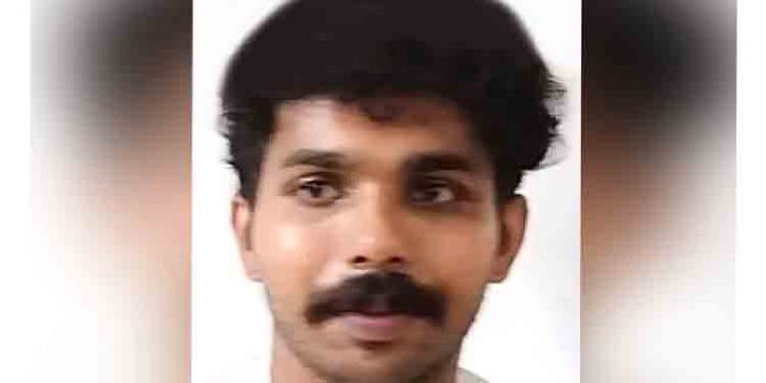ഭാര്യവീട്ടില് അക്രമം ; സ്റ്റേഷനില് എത്തിച്ച പ്രതി പോലീസുകാരെ ആക്രമിച്ചു ഭാര്യവീട്ടില് അക്രമം ; സ്റ്റേഷനില് എത്തിച്ച പ്രതി പോലീസുകാരെ ആക്രമിച്ചു