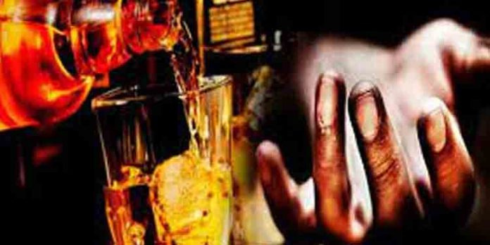 ബീഹാറില് വീണ്ടും വ്യാജമദ്യദുരന്തം : സരന് ജില്ലയില് നാല് മരണം ബീഹാറില് വീണ്ടും വ്യാജമദ്യദുരന്തം : സരന് ജില്ലയില് നാല് മരണം