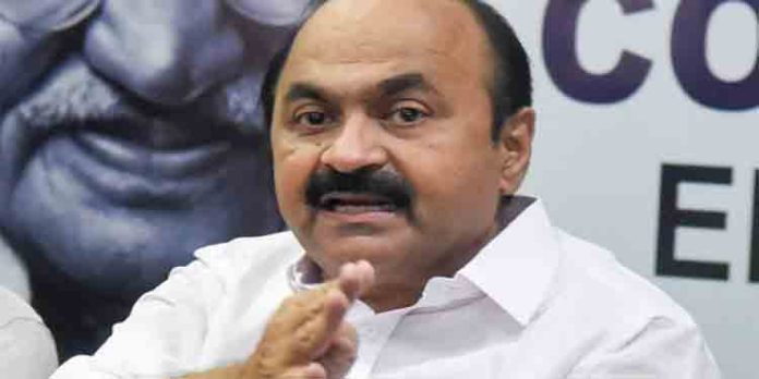 സംസ്ഥാനത്തെ പല മന്ത്രിമാരും തികഞ്ഞ പരാജയം : വി.ഡി.സതീശൻ സംസ്ഥാനത്തെ പല മന്ത്രിമാരും തികഞ്ഞ പരാജയം : വി.ഡി.സതീശൻ