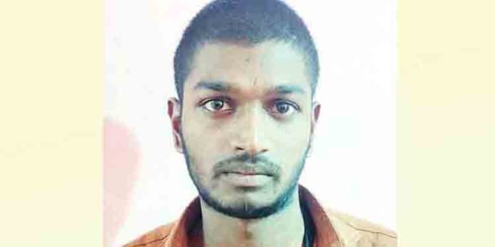 യുവതിയെ തൂങ്ങി മരിച്ചനിലയില് കണ്ടെത്തിയ സംഭവത്തില് ഭര്ത്താവിനെ പോലീസ് അറസ്റ്റ് ചെയ്തു യുവതിയെ തൂങ്ങി മരിച്ചനിലയില് കണ്ടെത്തിയ സംഭവത്തില് ഭര്ത്താവിനെ പോലീസ് അറസ്റ്റ് ചെയ്തു