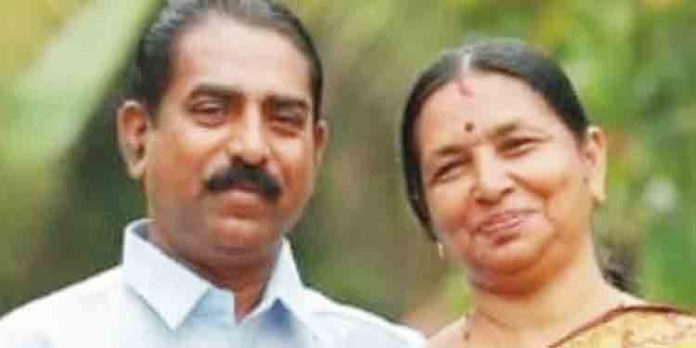 ലോറി ഇടിച്ച് സ്കൂട്ടര് യാത്രക്കാരായ ദമ്പതികള് മരിച്ചു ലോറി ഇടിച്ച് സ്കൂട്ടര് യാത്രക്കാരായ ദമ്പതികള് മരിച്ചു