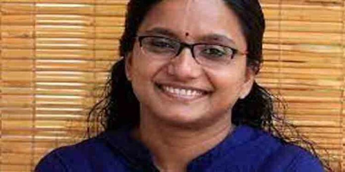 കണ്ണൂര് സര്വകലാശാലയില് അസോസിയേറ്റ് പ്രൊഫസറായി പ്രിയ വര്ഗീസിനെ നിയമിക്കാനുള്ള നീക്കം ; നിര്ണ്ണായക രേഖ പുറത്ത് കണ്ണൂര് സര്വകലാശാലയില് അസോസിയേറ്റ് പ്രൊഫസറായി പ്രിയ വര്ഗീസിനെ നിയമിക്കാനുള്ള നീക്കം ; നിര്ണ്ണായക രേഖ പുറത്ത്