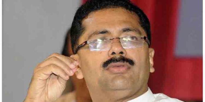 കെ.ടി.ജലീലിന്റെ എം.എൽ.എ പദവി റദ്ദ് ചെയ്യണം : തന്ത്രി മണ്ഡലം കെ.ടി.ജലീലിന്റെ എം.എൽ.എ പദവി റദ്ദ് ചെയ്യണം : തന്ത്രി മണ്ഡലം