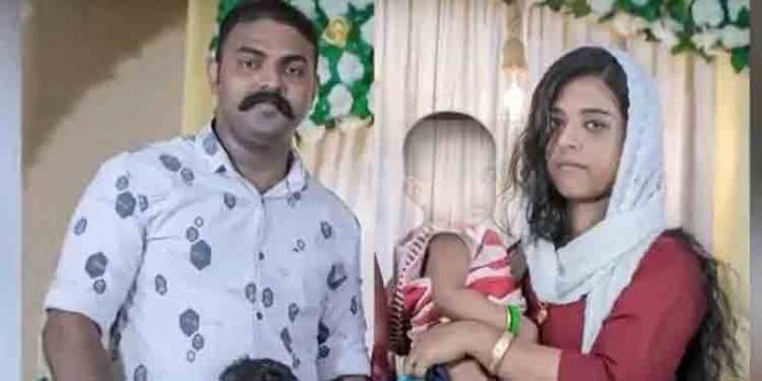 പോലീസ് ക്വട്ടേഴ്സിലെ കൂട്ടമരണം ; കുറ്റപത്രം സമർപ്പിച്ചു – ഭർത്താവ് റെനീസ് ഒന്നാം പ്രതി പോലീസ് ക്വട്ടേഴ്സിലെ കൂട്ടമരണം ; കുറ്റപത്രം സമർപ്പിച്ചു – ഭർത്താവ് റെനീസ് ഒന്നാം പ്രതി