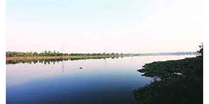 യമുന നദി കരകവിഞ്ഞു ; ഡല്ഹിയില് നിരവധി വീടുകള് വെള്ളത്തില് – 7000 പേരെ ഒഴിപ്പിച്ചു യമുന നദി കരകവിഞ്ഞു ; ഡല്ഹിയില് നിരവധി വീടുകള് വെള്ളത്തില് – 7000 പേരെ ഒഴിപ്പിച്ചു
