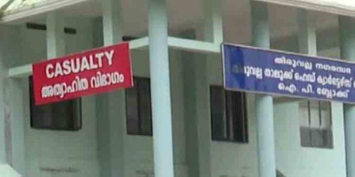 തിരുവല്ല താലൂക്ക് ആശുപത്രിയിലെ ആംബുലന്സില് ഓക്സിജന് തീര്ന്നു ; ശ്വാസം കിട്ടാതെ രോഗി മരിച്ചു തിരുവല്ല താലൂക്ക് ആശുപത്രിയിലെ ആംബുലന്സില് ഓക്സിജന് തീര്ന്നു ; ശ്വാസം കിട്ടാതെ രോഗി മരിച്ചു