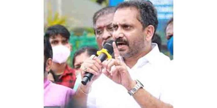 അനാവശ്യമായി ബിജെപി, ആര്എസ്എസ് പ്രവര്ത്തകരെ കുടുക്കിയാല് കനത്ത ചെറുത്ത് നില്പ്പുണ്ടാകുo : കെ സുരേന്ദ്രന് അനാവശ്യമായി ബിജെപി, ആര്എസ്എസ് പ്രവര്ത്തകരെ കുടുക്കിയാല് കനത്ത ചെറുത്ത് നില്പ്പുണ്ടാകുo : കെ സുരേന്ദ്രന്