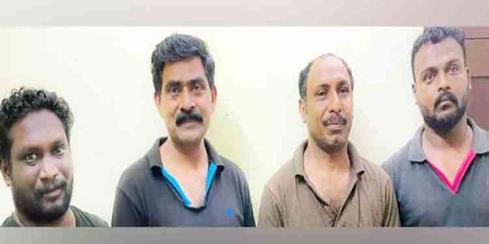 കെ.എസ്.ആര്.ടി.സി ബസ് ഡ്രൈവറെ ആക്രമിച്ച കേസില് നാല് പ്രതികള് അറസ്റ്റില് കെ.എസ്.ആര്.ടി.സി ബസ് ഡ്രൈവറെ ആക്രമിച്ച കേസില് നാല് പ്രതികള് അറസ്റ്റില്