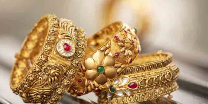തുടര്ച്ചയായ രണ്ടാം ദിവസവും സ്വര്ണവില താഴേക്ക് തുടര്ച്ചയായ രണ്ടാം ദിവസവും സ്വര്ണവില താഴേക്ക്