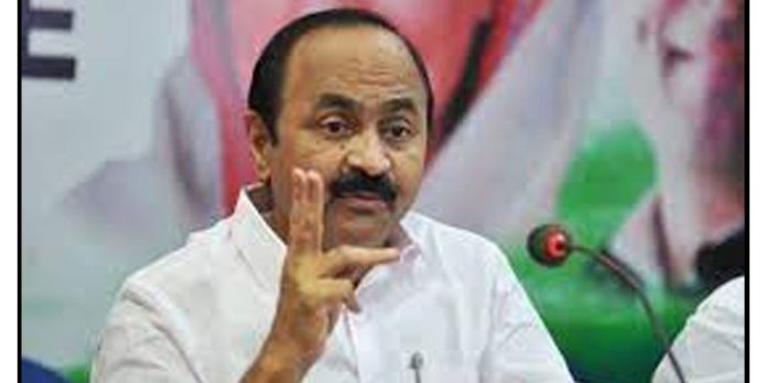 സിവിക് ചന്ദ്രനെതിരായ പീഡന പരാതി ; കോടതി ഉത്തരവ് ഞെട്ടിക്കുന്നതെന്നു സതീശന് സിവിക് ചന്ദ്രനെതിരായ പീഡന പരാതി ; കോടതി ഉത്തരവ് ഞെട്ടിക്കുന്നതെന്നു സതീശന്