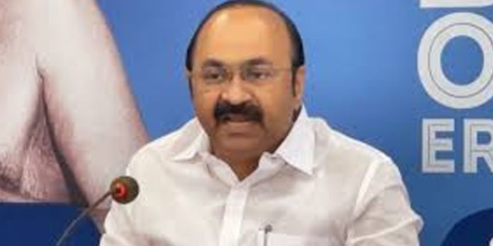 സര്വകലാശാലാ ബന്ധുനിയമനങ്ങള് അന്വേഷിക്കണം ; ഗവര്ണറുടെ നടപടി സ്വാഗതം ചെയ്യുന്നതായും വി.ഡി സതീശന് സര്വകലാശാലാ ബന്ധുനിയമനങ്ങള് അന്വേഷിക്കണം ; ഗവര്ണറുടെ നടപടി സ്വാഗതം ചെയ്യുന്നതായും വി.ഡി സതീശന്
