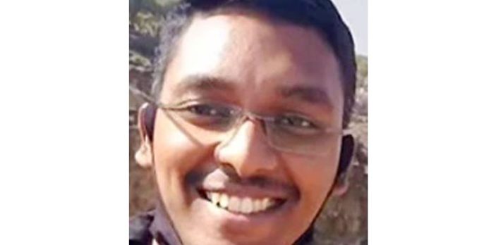 മധ്യപ്രദേശില് കാണാതായ ആര്മി ക്യാപ്റ്റന് വേണ്ടി തിരച്ചില് പുരോഗമിക്കുന്നു മധ്യപ്രദേശില് കാണാതായ ആര്മി ക്യാപ്റ്റന് വേണ്ടി തിരച്ചില് പുരോഗമിക്കുന്നു