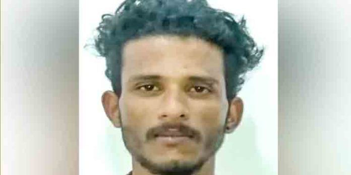 യുവാവിനെ ബിയര്കുപ്പികൊണ്ട് തലക്കടിച്ച് കൊലപ്പെടുത്താന് ശ്രമിച്ച കേസിലെ പ്രതിയെ പിടികൂടി. യുവാവിനെ ബിയര്കുപ്പികൊണ്ട് തലക്കടിച്ച് കൊലപ്പെടുത്താന് ശ്രമിച്ച കേസിലെ പ്രതിയെ പിടികൂടി.