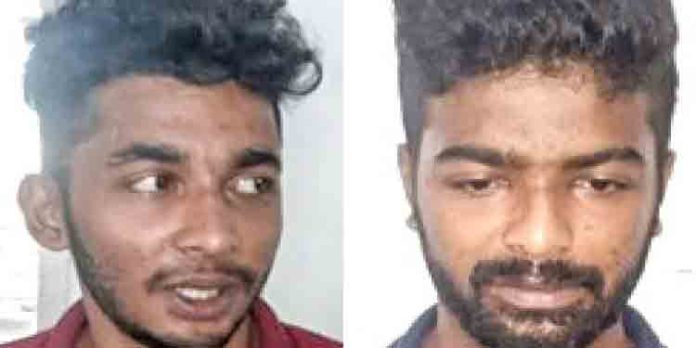 സ്വകാര്യ പണമിടപാട് സ്ഥാപനത്തിലെ ജീവനക്കാരന്റെ മാല മോഷ്ടിക്കാന് ശ്രമിച്ച രണ്ടുപേര് പിടിയില് സ്വകാര്യ പണമിടപാട് സ്ഥാപനത്തിലെ ജീവനക്കാരന്റെ മാല മോഷ്ടിക്കാന് ശ്രമിച്ച രണ്ടുപേര് പിടിയില്
