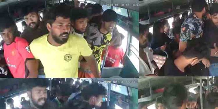 കോയമ്പത്തൂരില് പഠിക്കുന്ന മലയാളി വിദ്യാര്ത്ഥികള്ക്ക് ബസ് തടഞ്ഞ് ക്രൂര മര്ദ്ദനം കോയമ്പത്തൂരില് പഠിക്കുന്ന മലയാളി വിദ്യാര്ത്ഥികള്ക്ക് ബസ് തടഞ്ഞ് ക്രൂര മര്ദ്ദനം