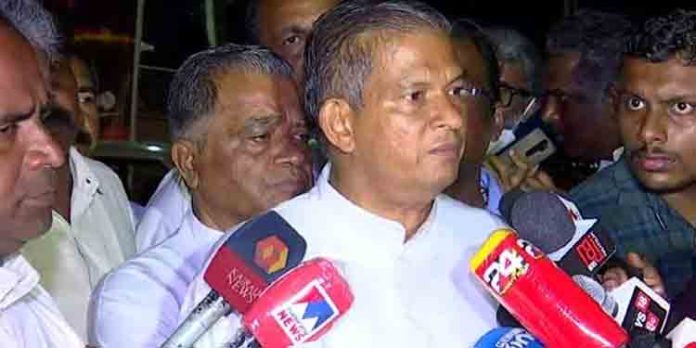 വിഴിഞ്ഞത്ത് സമരം തുടരും ; മുഖ്യമന്ത്രിയുമായി ചര്ച്ചയ്ക്ക് ധാരണ വിഴിഞ്ഞത്ത് സമരം തുടരും ; മുഖ്യമന്ത്രിയുമായി ചര്ച്ചയ്ക്ക് ധാരണ