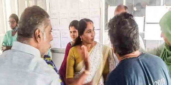 തൃക്കാക്കര നഗരസഭയും പെലിക്കന് ഫൗണ്ടേഷനും തമ്മില് വാക്പോര് തൃക്കാക്കര നഗരസഭയും പെലിക്കന് ഫൗണ്ടേഷനും തമ്മില് വാക്പോര്