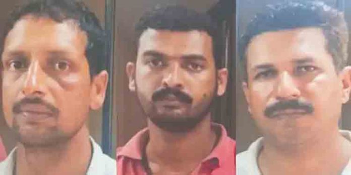 കാറില് കടത്തുകയായിരുന്ന 21.5 കിലോഗ്രാം കഞ്ചാവുമായി മൂന്നുപേര് അറസ്റ്റില് കാറില് കടത്തുകയായിരുന്ന 21.5 കിലോഗ്രാം കഞ്ചാവുമായി മൂന്നുപേര് അറസ്റ്റില്