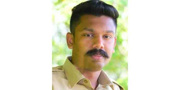 എം.ഡി.എം.എയുമായി പോലീസുകാരൻ പിടിയിൽ എം.ഡി.എം.എയുമായി പോലീസുകാരൻ പിടിയിൽ