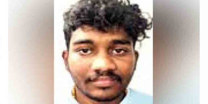 പോലീസ് ഉദ്യോഗസ്ഥരുടെ പേരില് ആള്മാറാട്ടം നടത്തി ഓണ്ലൈന് തട്ടിപ്പ് നടത്തിയ പ്രതി പിടിയില് പോലീസ് ഉദ്യോഗസ്ഥരുടെ പേരില് ആള്മാറാട്ടം നടത്തി ഓണ്ലൈന് തട്ടിപ്പ് നടത്തിയ പ്രതി പിടിയില്