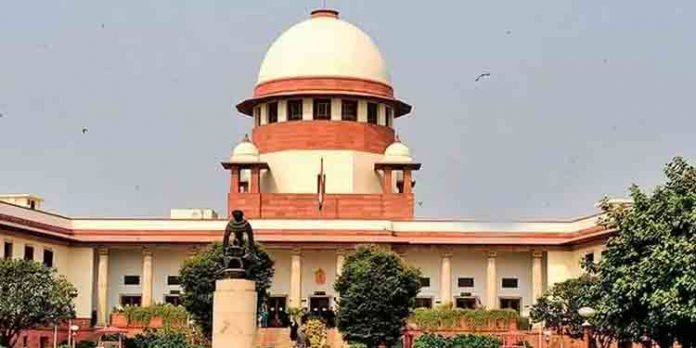 മാലേഗാവ് സ്ഫോടനം : കേണല് പുരോഹിതിന്റെ ഹര്ജിയില് വേഗം തീര്പ്പാക്കണമെന്ന് സുപ്രീംകോടതി മാലേഗാവ് സ്ഫോടനം : കേണല് പുരോഹിതിന്റെ ഹര്ജിയില് വേഗം തീര്പ്പാക്കണമെന്ന് സുപ്രീംകോടതി