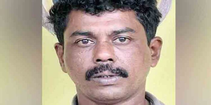 സ്കൂളുകള് കേന്ദ്രീകരിച്ച് കഞ്ചാവ് വില്പന: യുവാവ് അറസ്റ്റില് സ്കൂളുകള് കേന്ദ്രീകരിച്ച് കഞ്ചാവ് വില്പന: യുവാവ് അറസ്റ്റില്