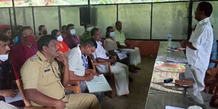 ദുരന്തനിവാരണത്തിനായി എല്ലാ വകുപ്പുകളും ഏകോപിച്ച് പ്രവര്ത്തിക്കണം : പ്രമോദ് നാരായണ് എംഎല്എ ദുരന്തനിവാരണത്തിനായി എല്ലാ വകുപ്പുകളും ഏകോപിച്ച് പ്രവര്ത്തിക്കണം : പ്രമോദ് നാരായണ് എംഎല്എ
