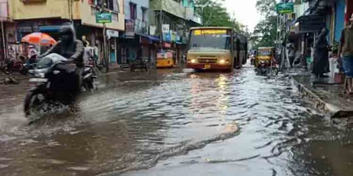 കരുനാഗപ്പള്ളി താലൂക്കില് കണ്ട്രോള് റൂം തുറന്നു കരുനാഗപ്പള്ളി താലൂക്കില് കണ്ട്രോള് റൂം തുറന്നു