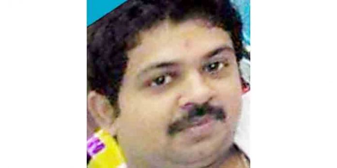 ലിഫ്റ്റ് ചോദിച്ച് സ്കൂട്ടറില് കയറി പെണ്കുട്ടിയെ പീഡിപ്പിച്ച യുവാവ് അറസ്റ്റില് ലിഫ്റ്റ് ചോദിച്ച് സ്കൂട്ടറില് കയറി പെണ്കുട്ടിയെ പീഡിപ്പിച്ച യുവാവ് അറസ്റ്റില്