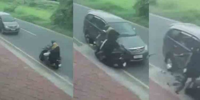 കാര് ബൈക്കില് ഇടിച്ച് ഒരാള് മരിച്ചു കാര് ബൈക്കില് ഇടിച്ച് ഒരാള് മരിച്ചു