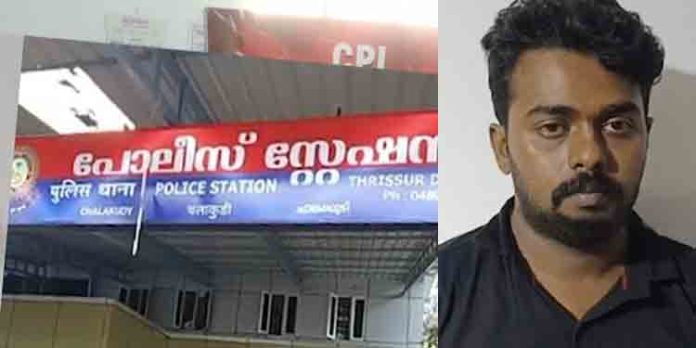 കാമുകിയെ കല്ല്യാണം കഴിക്കാൻ മുത്തശ്ശിയുടെ മാല മോഷ്ടിച്ച കൊച്ചുമകൻ അറസ്റ്റിൽ കാമുകിയെ കല്ല്യാണം കഴിക്കാൻ മുത്തശ്ശിയുടെ മാല മോഷ്ടിച്ച കൊച്ചുമകൻ അറസ്റ്റിൽ
