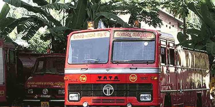 ചങ്ങനാശേരി മാര്ക്കറ്റില് കൊപ്രാക്കടയില് തീപിടിത്തം ചങ്ങനാശേരി മാര്ക്കറ്റില് കൊപ്രാക്കടയില് തീപിടിത്തം