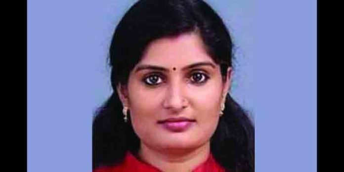 ഡെന്സിയുടേത് കൊലപാതകമോ ; മൃതദേഹം ഇന്ന് രാവിലെ പുറത്തെടുക്കും – സംസ്കരിച്ചിട്ട് രണ്ടുവര്ഷം ഡെന്സിയുടേത് കൊലപാതകമോ ; മൃതദേഹം ഇന്ന് രാവിലെ പുറത്തെടുക്കും – സംസ്കരിച്ചിട്ട് രണ്ടുവര്ഷം