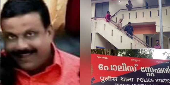 പോലീസ് ഉദ്യോഗസ്ഥനെ ക്വാര്ട്ടേഴ്സില് തൂങ്ങിമരിച്ച നിലയില് കണ്ടെത്തി പോലീസ് ഉദ്യോഗസ്ഥനെ ക്വാര്ട്ടേഴ്സില് തൂങ്ങിമരിച്ച നിലയില് കണ്ടെത്തി