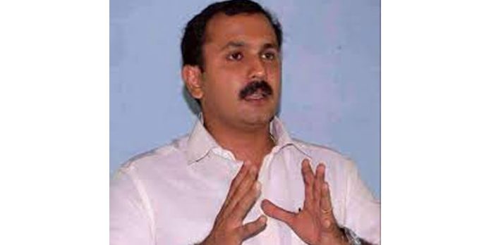 ദിലീപുമായി ബന്ധമുണ്ട് : ഫോണും ടാബും മെമ്മറി കാര്ഡുകളും പിടിച്ചെടുത്തു : ഷോണ് ദിലീപുമായി ബന്ധമുണ്ട് : ഫോണും ടാബും മെമ്മറി കാര്ഡുകളും പിടിച്ചെടുത്തു : ഷോണ്