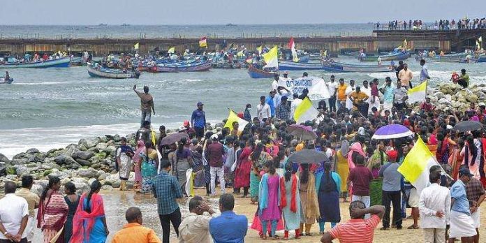 അദാനി ഗ്രൂപ്പും കരാര് കമ്പനിയായ ഹോവെ എഞ്ചിനിയറിംഗും നല്കിയ ഹര്ജി ഹൈക്കോടതി ഇന്ന് പരിഗണിക്കും അദാനി ഗ്രൂപ്പും കരാര് കമ്പനിയായ ഹോവെ എഞ്ചിനിയറിംഗും നല്കിയ ഹര്ജി ഹൈക്കോടതി ഇന്ന് പരിഗണിക്കും