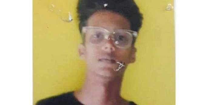 യുവാവിന്റെ മൃതദേഹം കല്ല് കെട്ടി താഴ്ത്തിയ നിലയില് കണ്ടെത്തി ; സംഭവത്തില് ദുരൂഹത യുവാവിന്റെ മൃതദേഹം കല്ല് കെട്ടി താഴ്ത്തിയ നിലയില് കണ്ടെത്തി ; സംഭവത്തില് ദുരൂഹത
