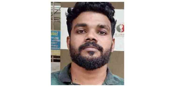 കടം വാങ്ങിയ പണം തിരിച്ചുകൊടുക്കുന്നത് സംബന്ധിച്ച് സംസാരിക്കാന് വീട്ടില് വിളിച്ചുവരുത്തി യുവതിയെ മര്ദ്ദിച്ച കേസില് ഒരാള് അറസ്റ്റില് കടം വാങ്ങിയ പണം തിരിച്ചുകൊടുക്കുന്നത് സംബന്ധിച്ച് സംസാരിക്കാന് വീട്ടില് വിളിച്ചുവരുത്തി യുവതിയെ മര്ദ്ദിച്ച കേസില് ഒരാള് അറസ്റ്റില്