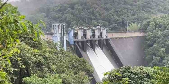 ജലനിരപ്പ് ഉയര്ന്നു ; ഇടമലയാര് ഡാമിലെ ഷട്ടറുകൾ തുറന്നു ജലനിരപ്പ് ഉയര്ന്നു ; ഇടമലയാര് ഡാമിലെ ഷട്ടറുകൾ തുറന്നു