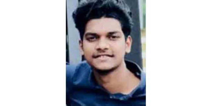 ബൈക്ക് ടോറസ്സിനടിയില്പ്പെട്ട് യുവാവ് മരിച്ചു ബൈക്ക് ടോറസ്സിനടിയില്പ്പെട്ട് യുവാവ് മരിച്ചു