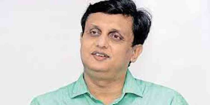 ഒപ്പിട്ട് മുങ്ങിയവരെ പൊക്കാന് മന്ത്രി എത്തി ; കര്ശനമായ നടപടി ഉണ്ടാവുമെന്ന് മുഹമ്മദ് റിയാസ് ഒപ്പിട്ട് മുങ്ങിയവരെ പൊക്കാന് മന്ത്രി എത്തി ; കര്ശനമായ നടപടി ഉണ്ടാവുമെന്ന് മുഹമ്മദ് റിയാസ്