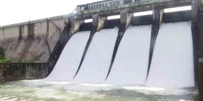 ശക്തമായ മഴ ; മലമ്പുഴ ഡാം തുറന്നു ശക്തമായ മഴ ; മലമ്പുഴ ഡാം തുറന്നു