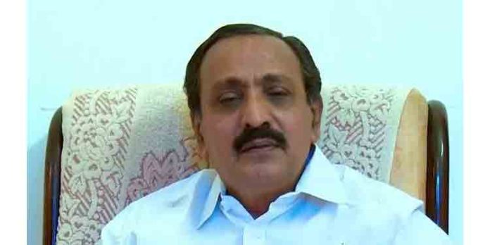 ആംബുലന്സില് കുടുങ്ങി രോഗിയുടെ മരണം ഡിഎംഒയും കളക്ടറും ഉത്തരവാദികള് : എം.കെ രാഘവന് എംപി ആംബുലന്സില് കുടുങ്ങി രോഗിയുടെ മരണം ഡിഎംഒയും കളക്ടറും ഉത്തരവാദികള് : എം.കെ രാഘവന് എംപി