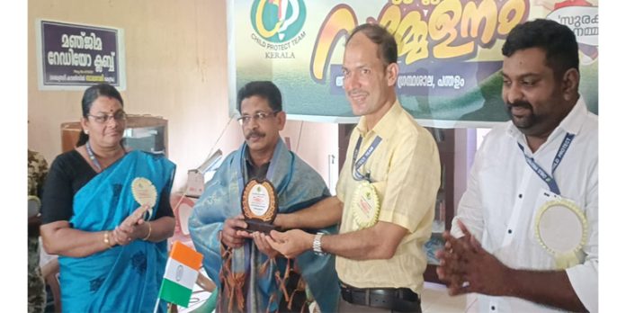 ലഹരിമാഫിയകൾ കുട്ടികളെ ഇരകളാക്കുന്നതിനെതിരെ ശക്തമായ സർക്കാർ ഇടപെടൽ വേണമെന്ന് ചൈൽഡ് പ്രൊട്ടക്റ്റ് ടീം ലഹരിമാഫിയകൾ കുട്ടികളെ ഇരകളാക്കുന്നതിനെതിരെ ശക്തമായ സർക്കാർ ഇടപെടൽ വേണമെന്ന് ചൈൽഡ് പ്രൊട്ടക്റ്റ് ടീം