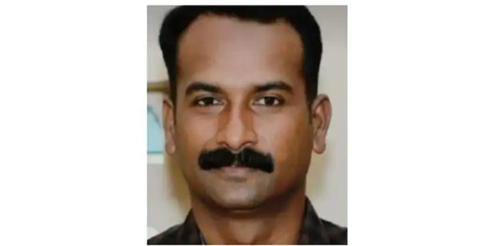സിപിഎം പ്രവർത്തകന്റെ കൊലപാതകം ; ആക്രമണം സ്വാതന്ത്ര്യ ദിനാഘോഷത്തിന് ഒരുക്കം നടത്തുമ്പോള് സിപിഎം പ്രവർത്തകന്റെ കൊലപാതകം ; ആക്രമണം സ്വാതന്ത്ര്യ ദിനാഘോഷത്തിന് ഒരുക്കം നടത്തുമ്പോള്