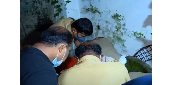 തിരുവനന്തപുരത്തെ വയോധികയുടെ കൊലപാതകം ; പ്രതിക്കായി തെരച്ചിൽ ഊർജിതമാക്കി പോലീസ് തിരുവനന്തപുരത്തെ വയോധികയുടെ കൊലപാതകം ; പ്രതിക്കായി തെരച്ചിൽ ഊർജിതമാക്കി പോലീസ്