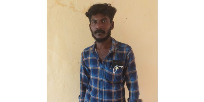 കുറ്റകൃത്യത്തിന് ശേഷം വർഷങ്ങളായി ഒളിവിലായിരുന്ന പ്രതിയെ പിടികൂടി കുറ്റകൃത്യത്തിന് ശേഷം വർഷങ്ങളായി ഒളിവിലായിരുന്ന പ്രതിയെ പിടികൂടി